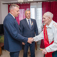 Поздравление ветерана Великой Отечественной войны Музалевского Бориса Николаевича в преддверии Дня Независимости и 82-й годовщины освобождения от немецко-фашистских захватчиков