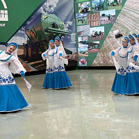 Заслуженный коллектив Приморского края образцовый ансамбль танца "Ритм" на ОАО "УКХ "Бобруйскагромаш"