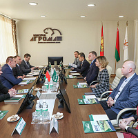Visit by Representatives of the Embassy of the Russian Federation and Experts from the UNIDO International Organization for Industrial Development