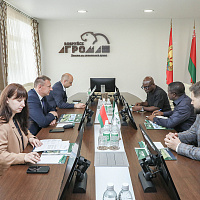 Delegation from Ghana visits «Bobruiskagromash»