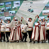 Заслуженный коллектив Приморского края образцовый ансамбль танца "Ритм" на ОАО "УКХ "Бобруйскагромаш"