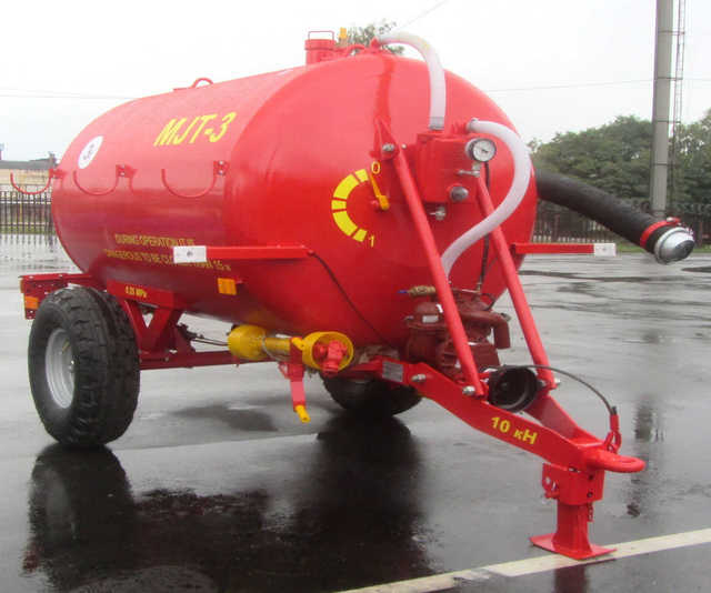 Picture 1 - the liquid organic fertilizer applicator MJT-3