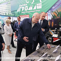 Президент Республики Беларусь Лукашенко А.Г. с рабочим визитом посетил «Бобруйскагромаш»