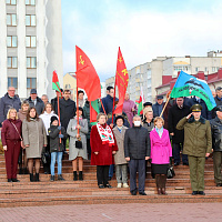 Возложили цветы к памятнику Ленина